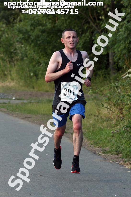 Tynedale 10k Road Race, Ovington to Low Prudhoe. Photo: David T. Hewitson/Sports for All Pics